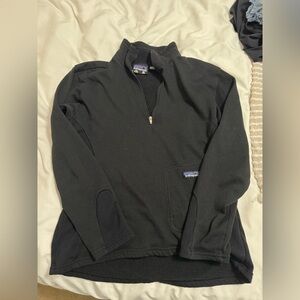Patagonia Women’s Quarter Zip-Up Black Crewneck